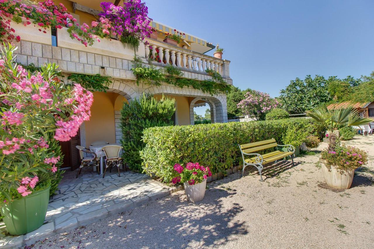 Apartmani Mavrinac Нерезине Экстерьер фото